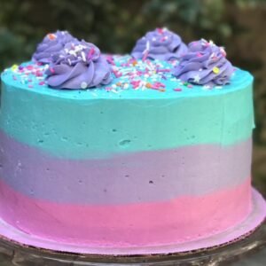 Triple layer cake (Strawberry, Mango and Black currant)